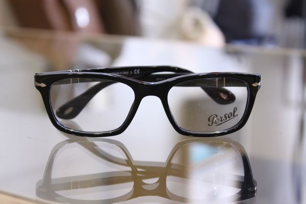 イタリア人はみんなこれ Persol ペルソール アイウェア Guji グジ 公式ブログ